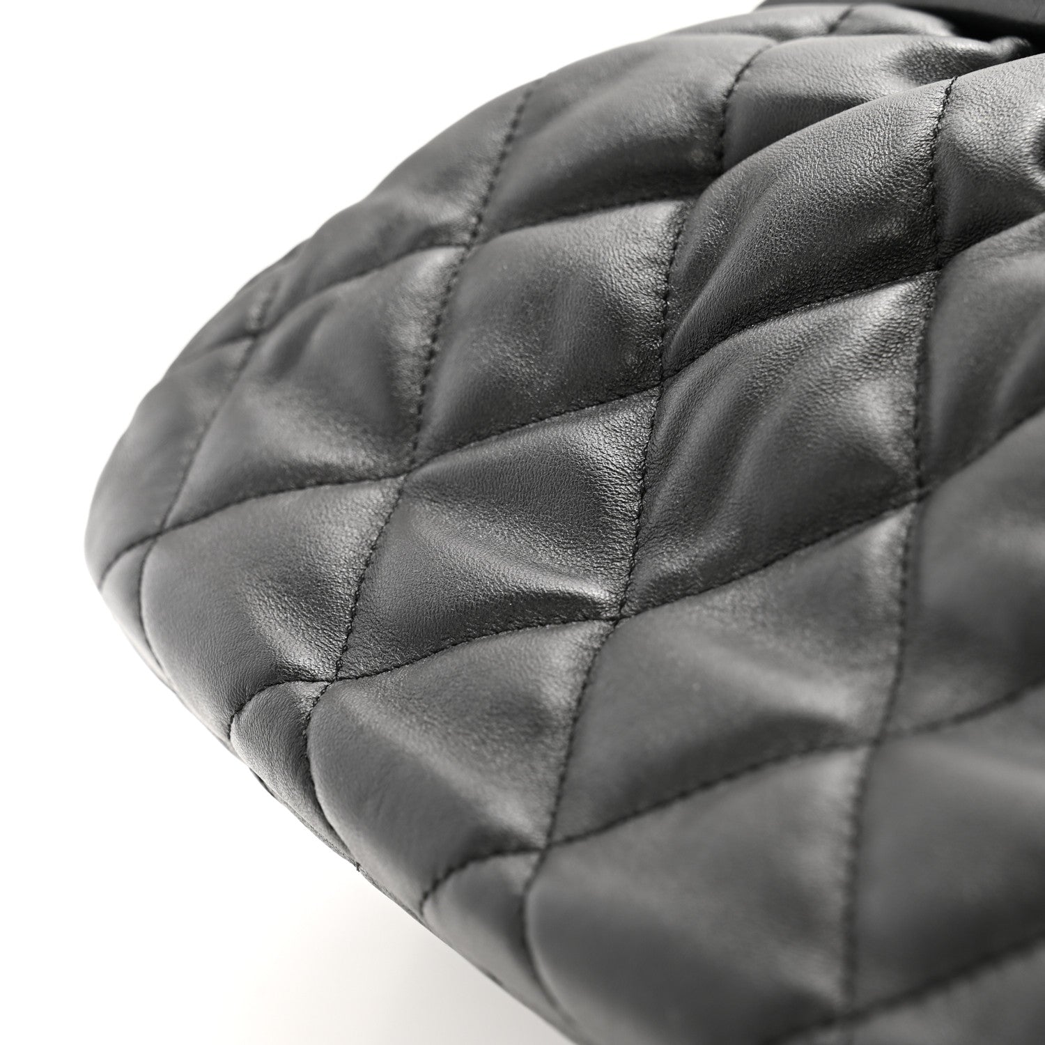 Lambskin Quilted CC Kisslock Clutch Black