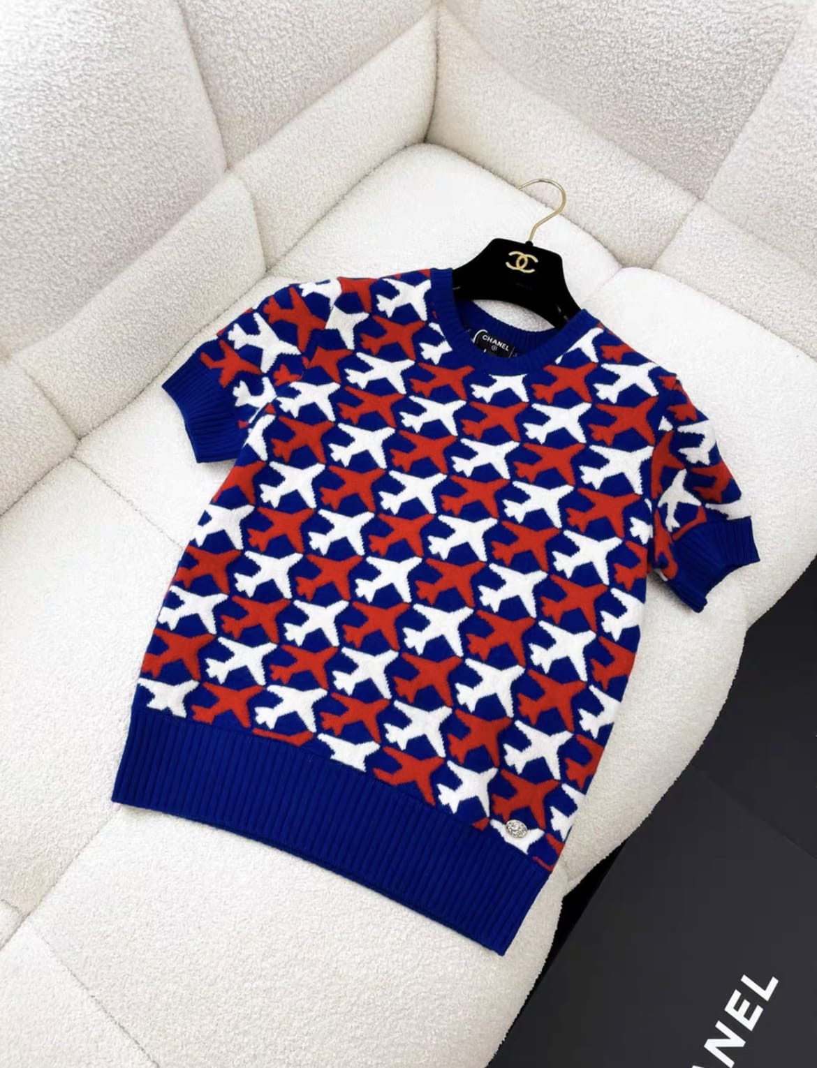 Chanel 2016 airport collection blue and red cashmere top