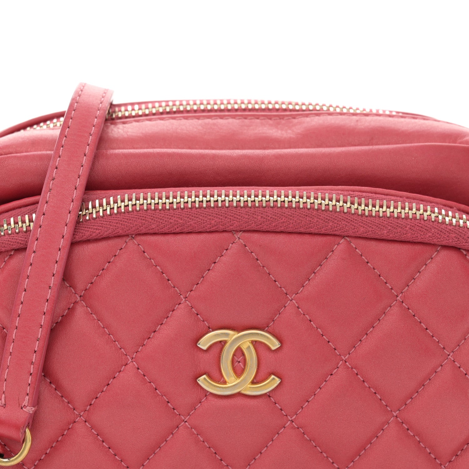 Calfskin Quilted Day Trips Camera Case Pink