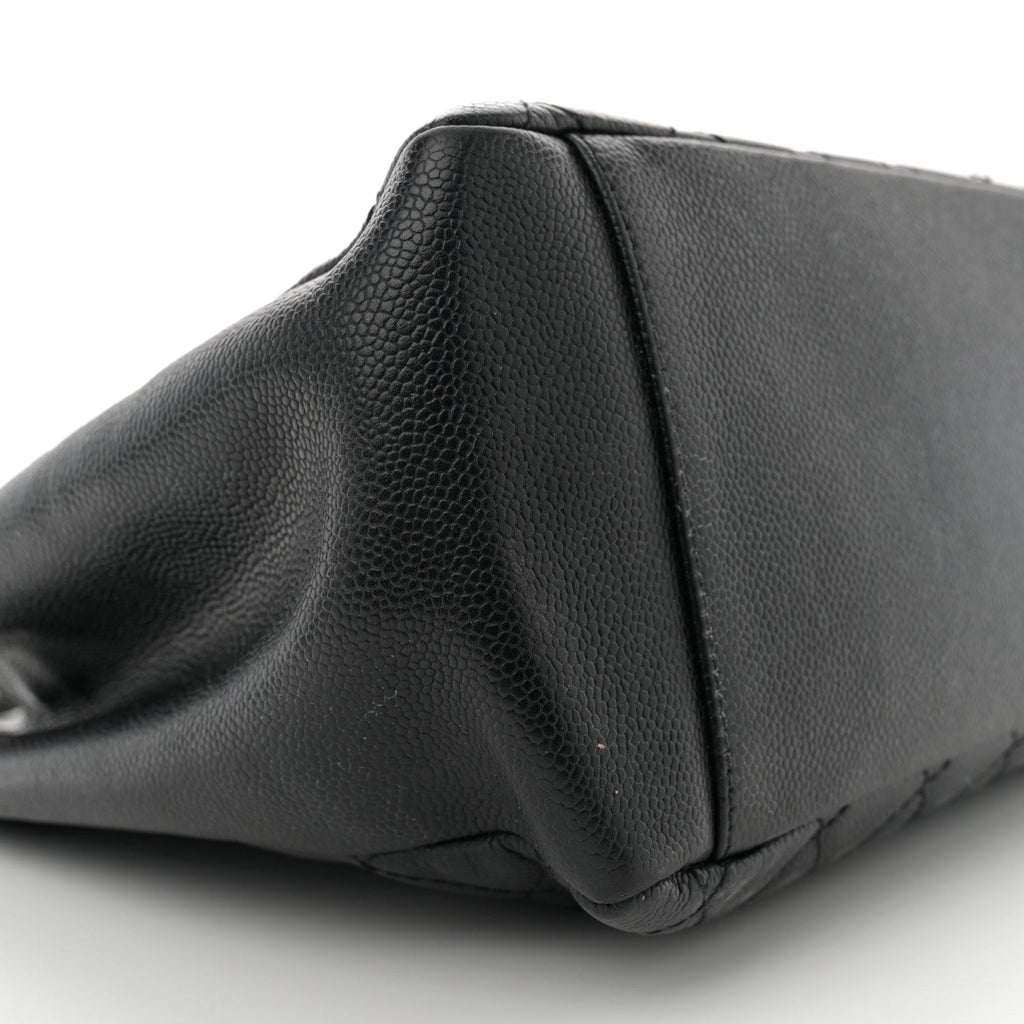 Caviar Quilted Grand Shopping Tote GST Black