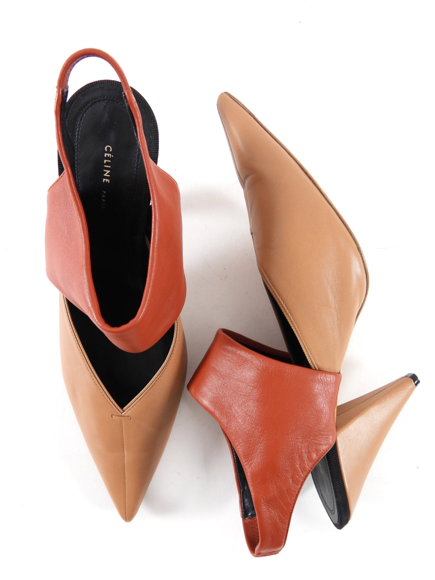 Celine Phoebe Philo Beige Two Tone V-neck Pumps - 40