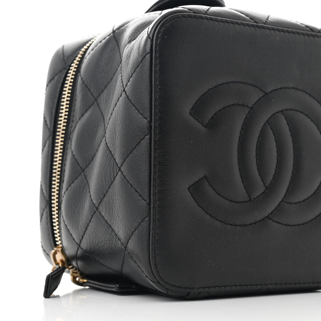 Calfskin Quilted Small Vanity Case With Chain Black
