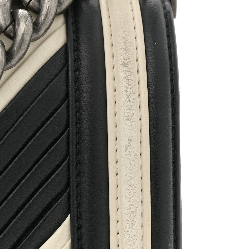 Calfskin Pleated Medium Boy In Rome Flap Black White
