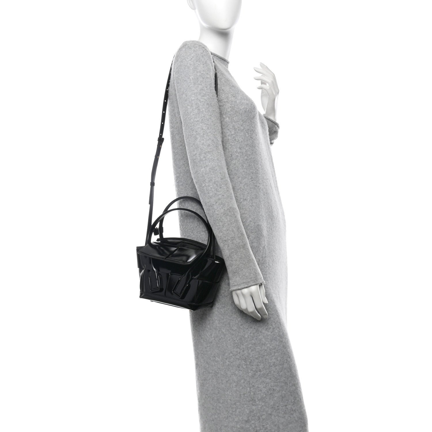 Patent Maxi Intrecciato Mini Arco Black