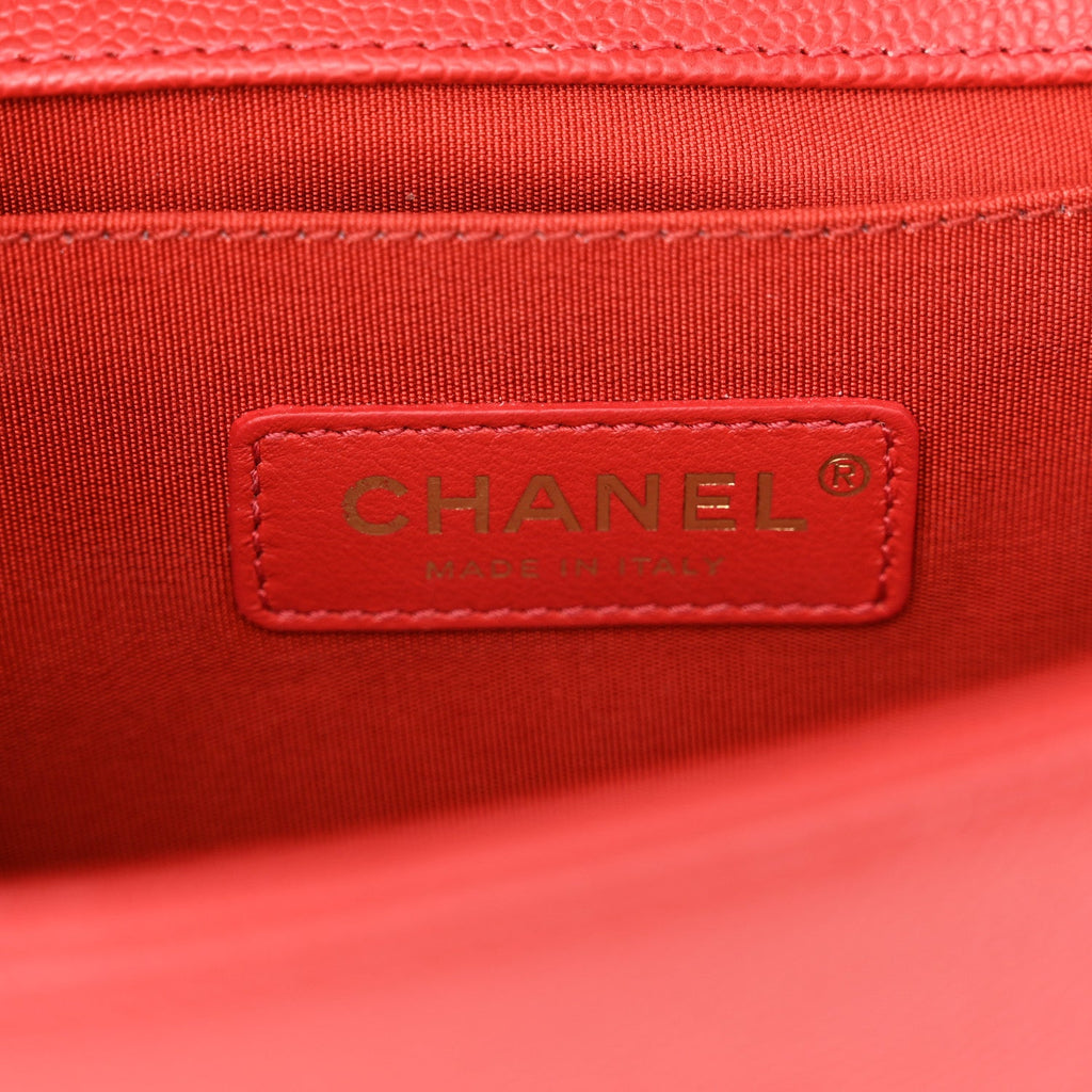 Caviar Chevron Quilted Medium Boy Flap Red