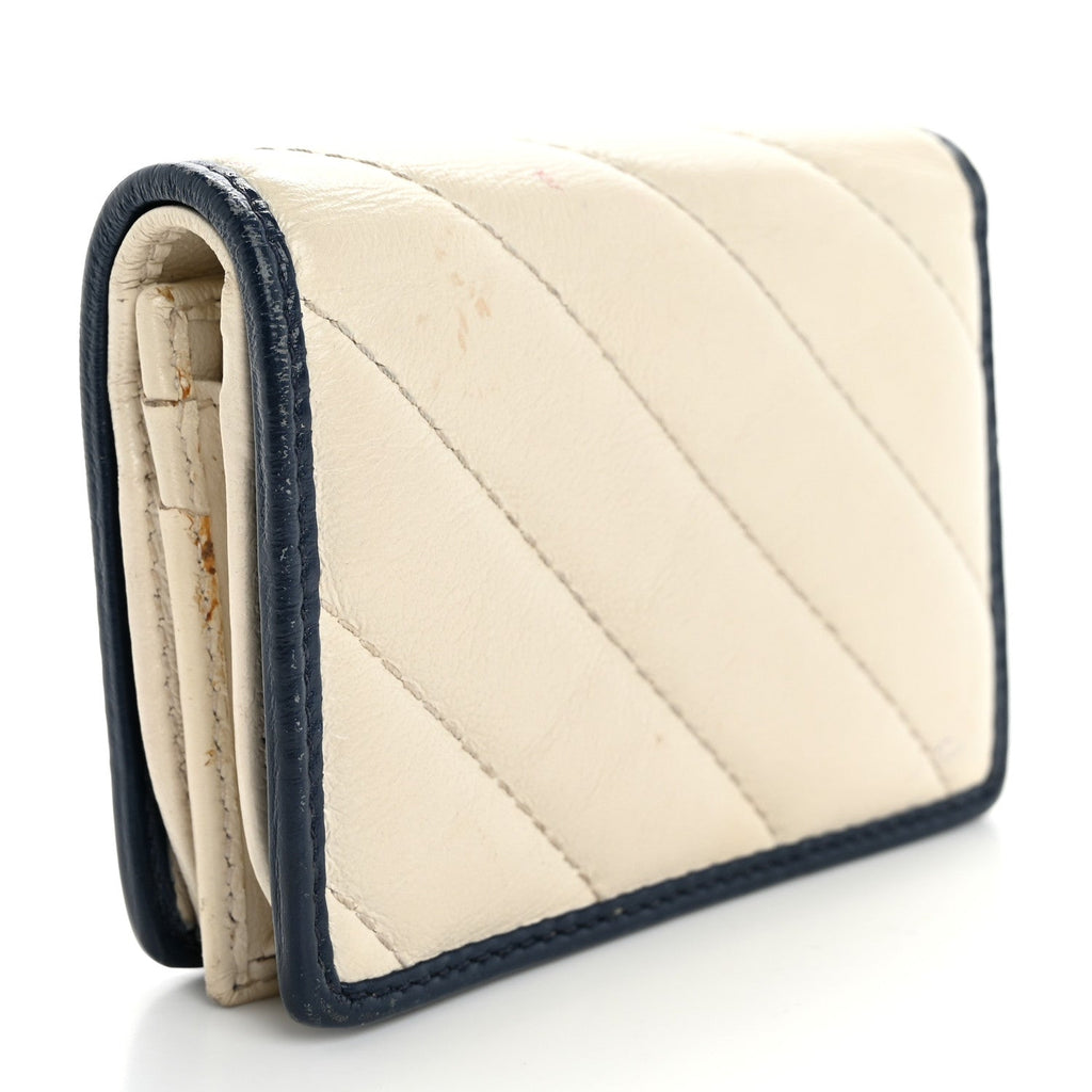 Vintage Effect Calfskin Matelasse Diagonal Torchon GG Marmont  Case Wallet Mystic White Blue Agata