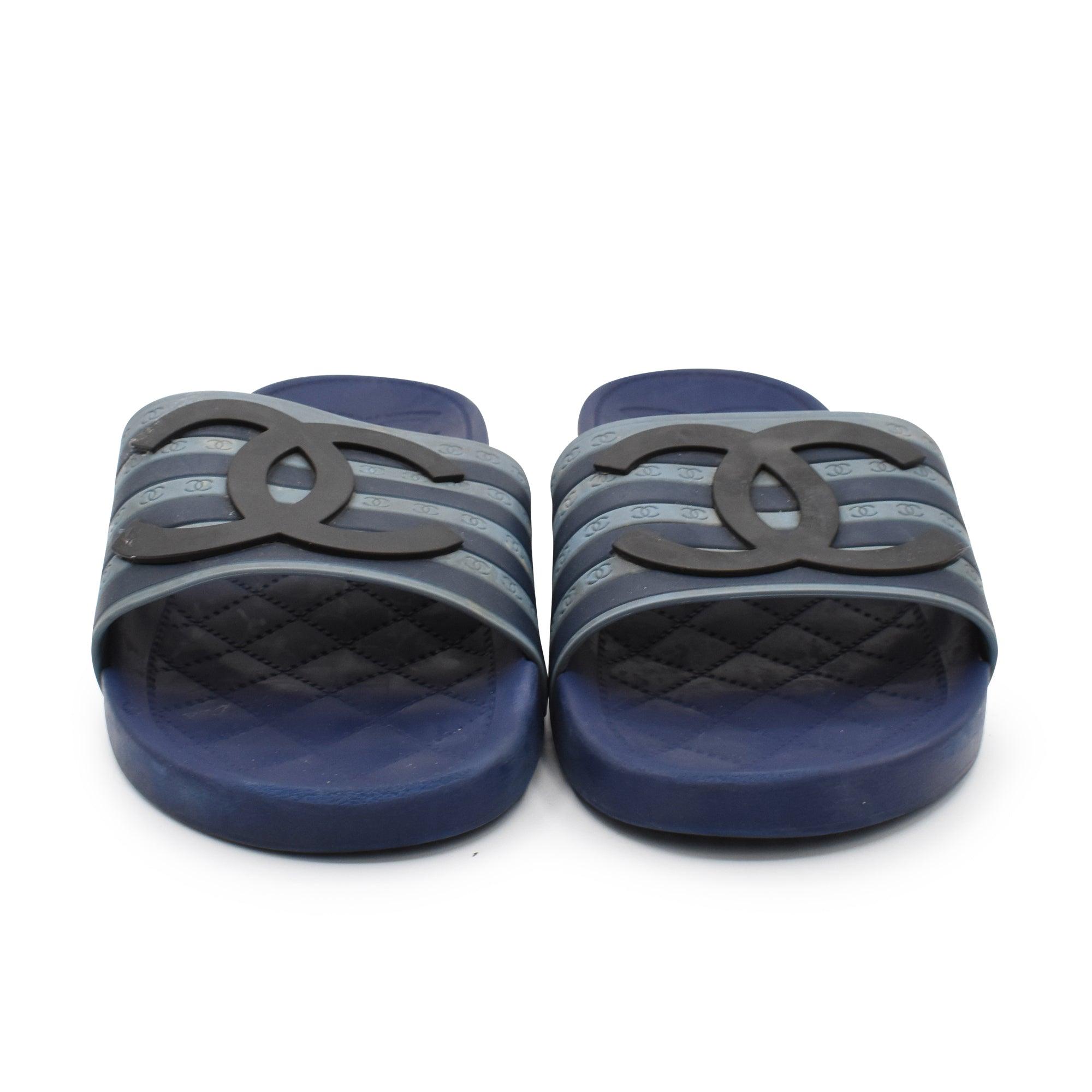 Chanel Pool Slides - Women's 38