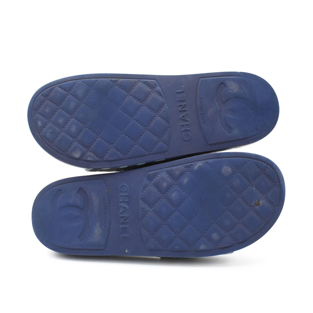 Chanel Pool Slides - Women's 38