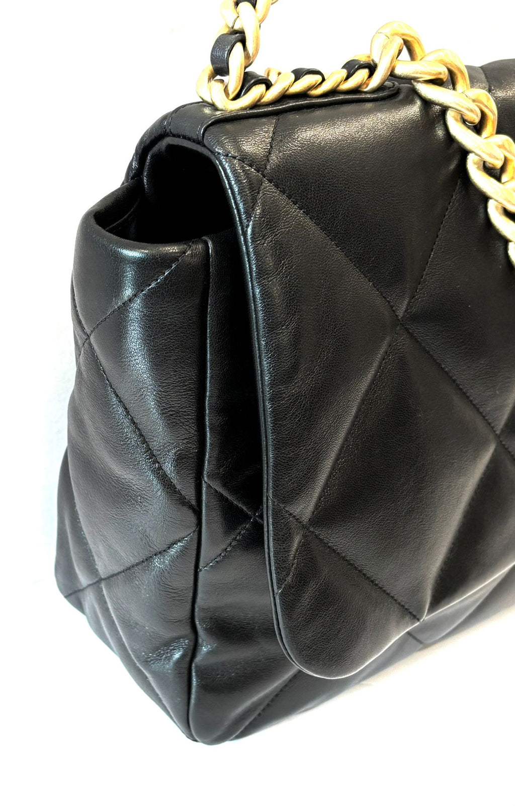 CHANEL QUILTED GOATSKIN MAXI CHANEL 19 FLAP BACK