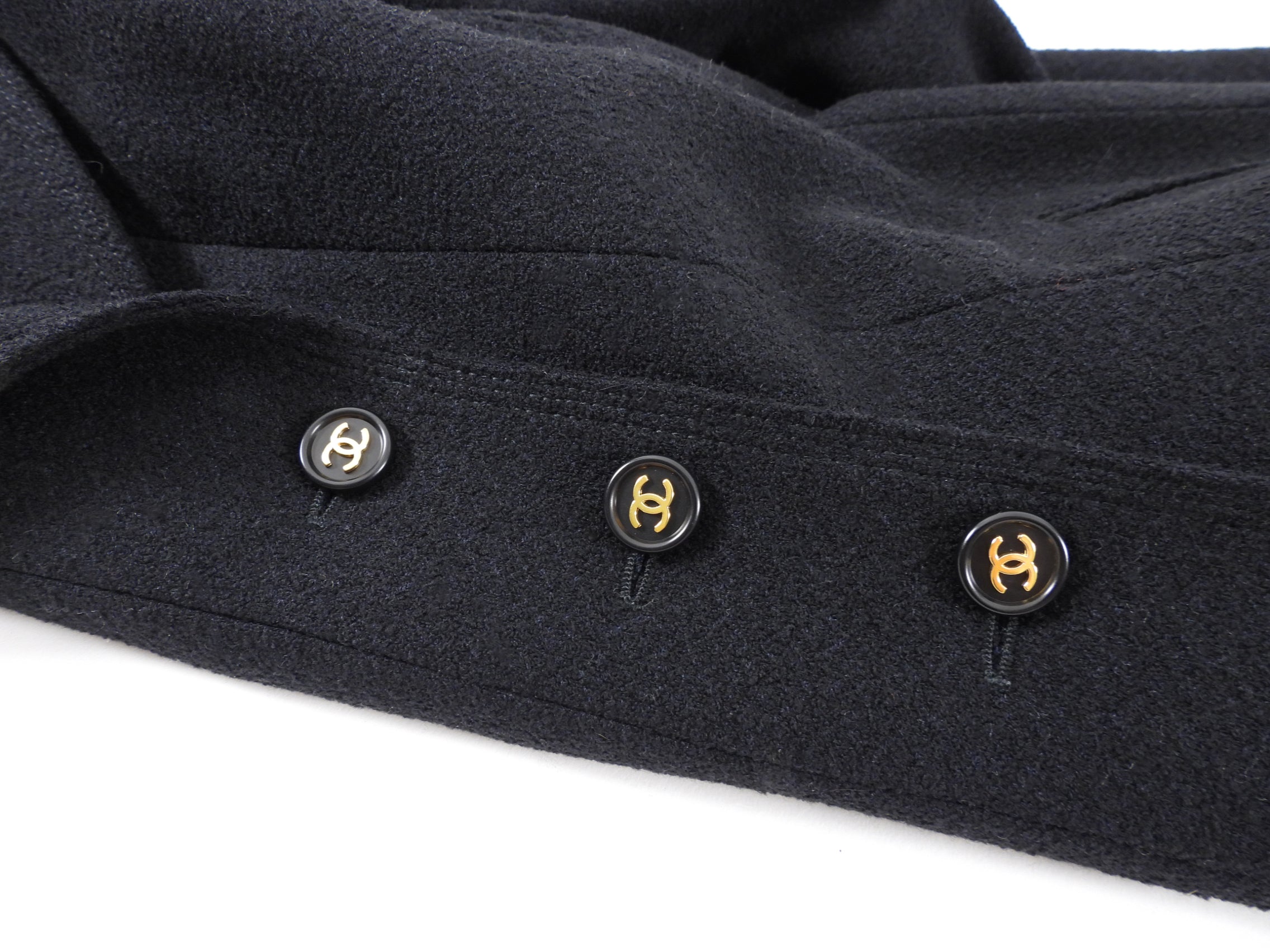 Chanel Vintage 97P Black Boucle Wool Classic CC Jacket - FR42 / 8 / 10