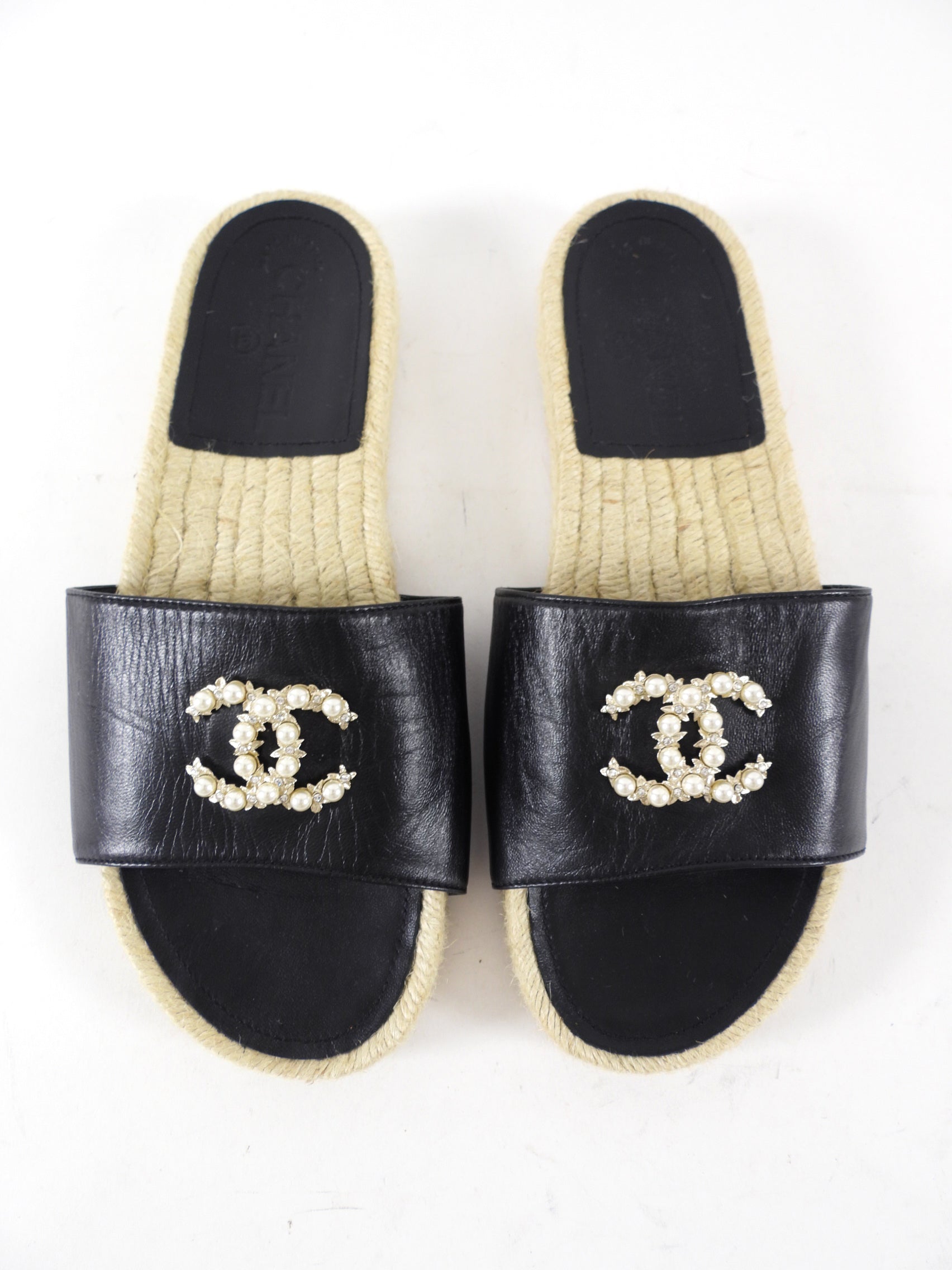 Chanel Black Leather CC Flat Espadrille Slides - 37 / 7