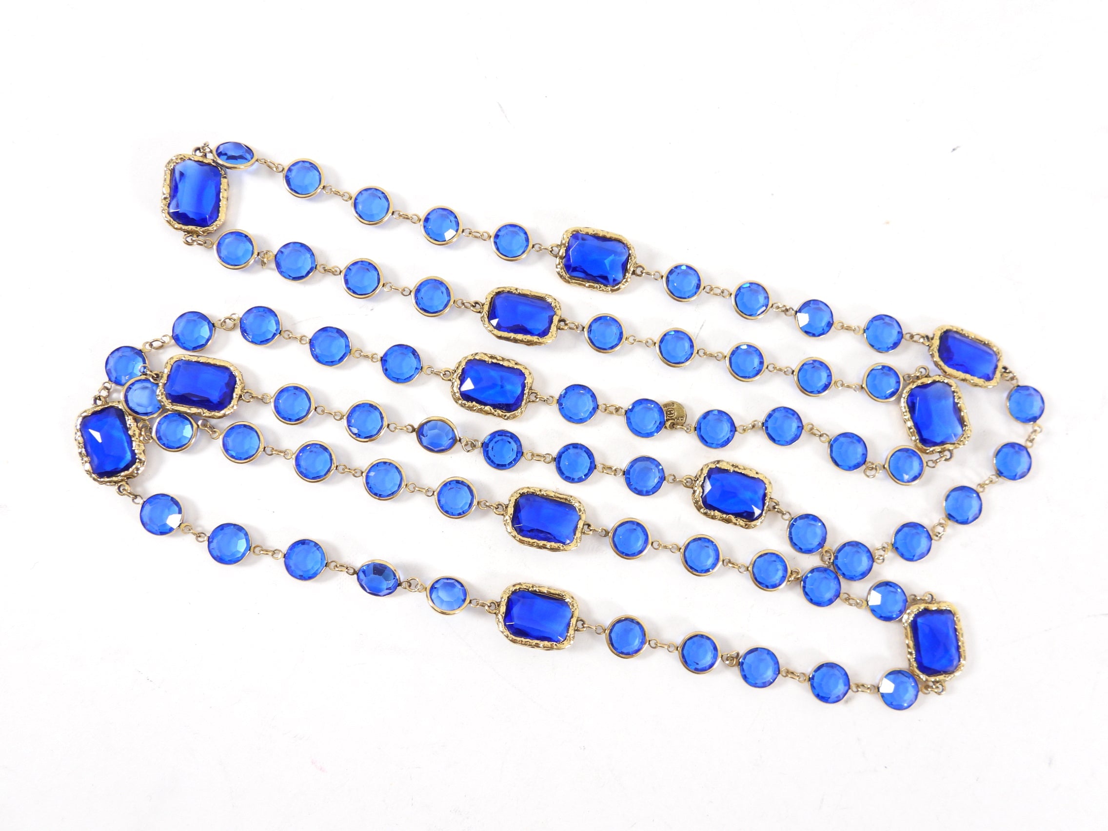 Chanel Vintage 1981 Blue Gripoix Glass Chicklet Sautoir Necklace