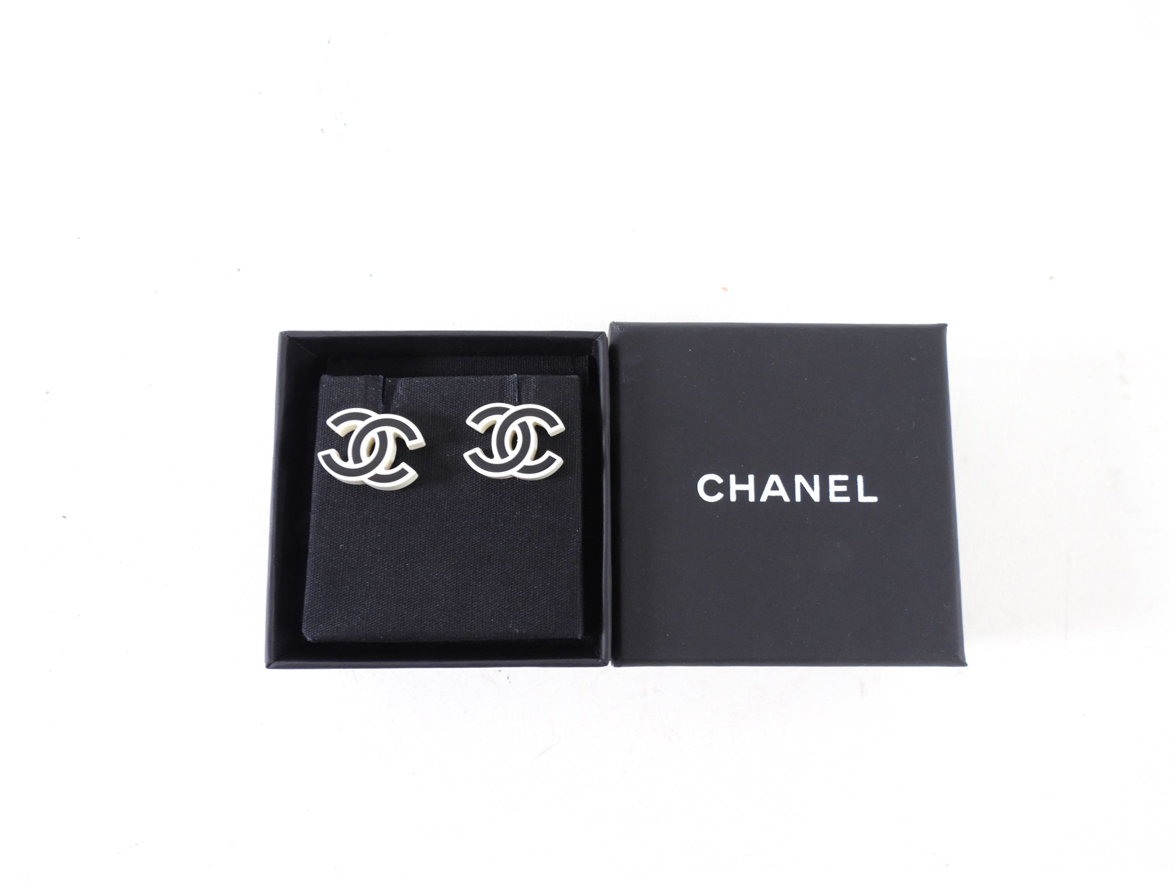 Chanel 22S Black and Ivory Resin CC Stud Earrings