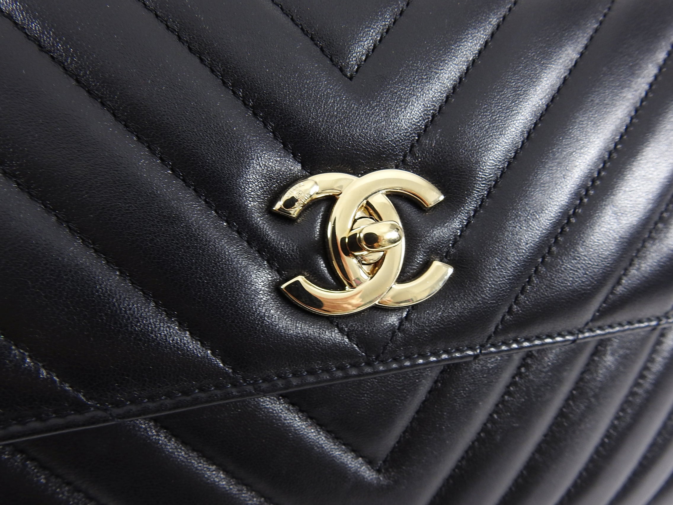 Chanel Trendy CC Chevron Medium Flap Bag with Top Handle