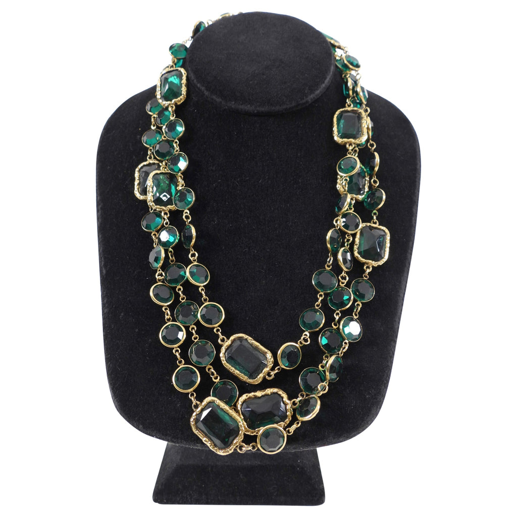 Chanel Vintage 1981 Emerald Green Gripoix Glass Chicklet Sautoir Necklace