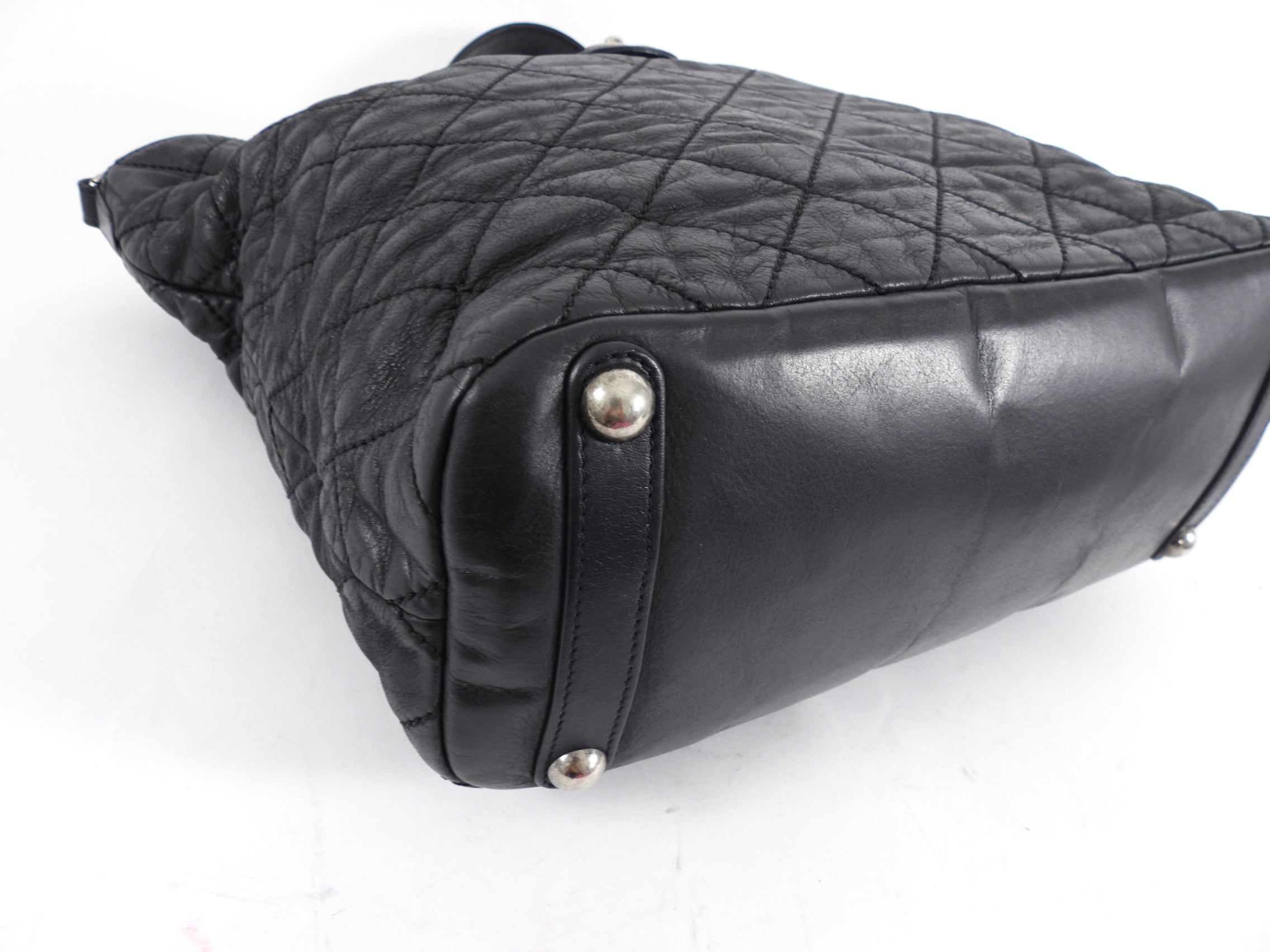 Chanel Black Quilted Aged Leather In The Mix Chain Tote Bag