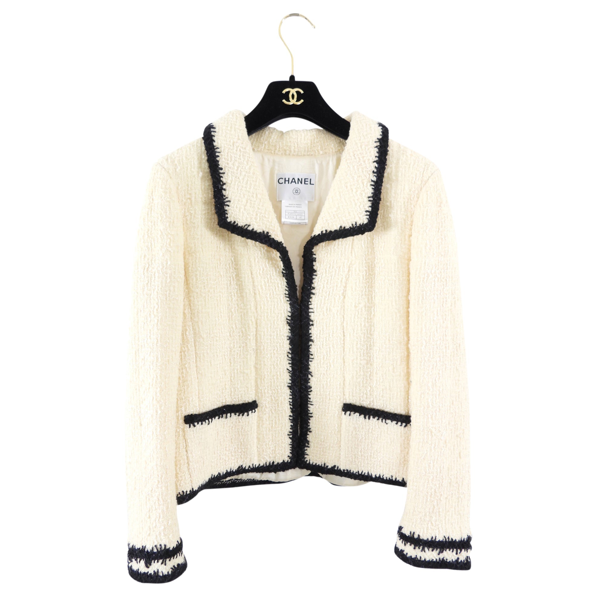 Chanel 06A Ivory Quilted Tweed Jacket with Black Trim - FR42 / M / 6/8