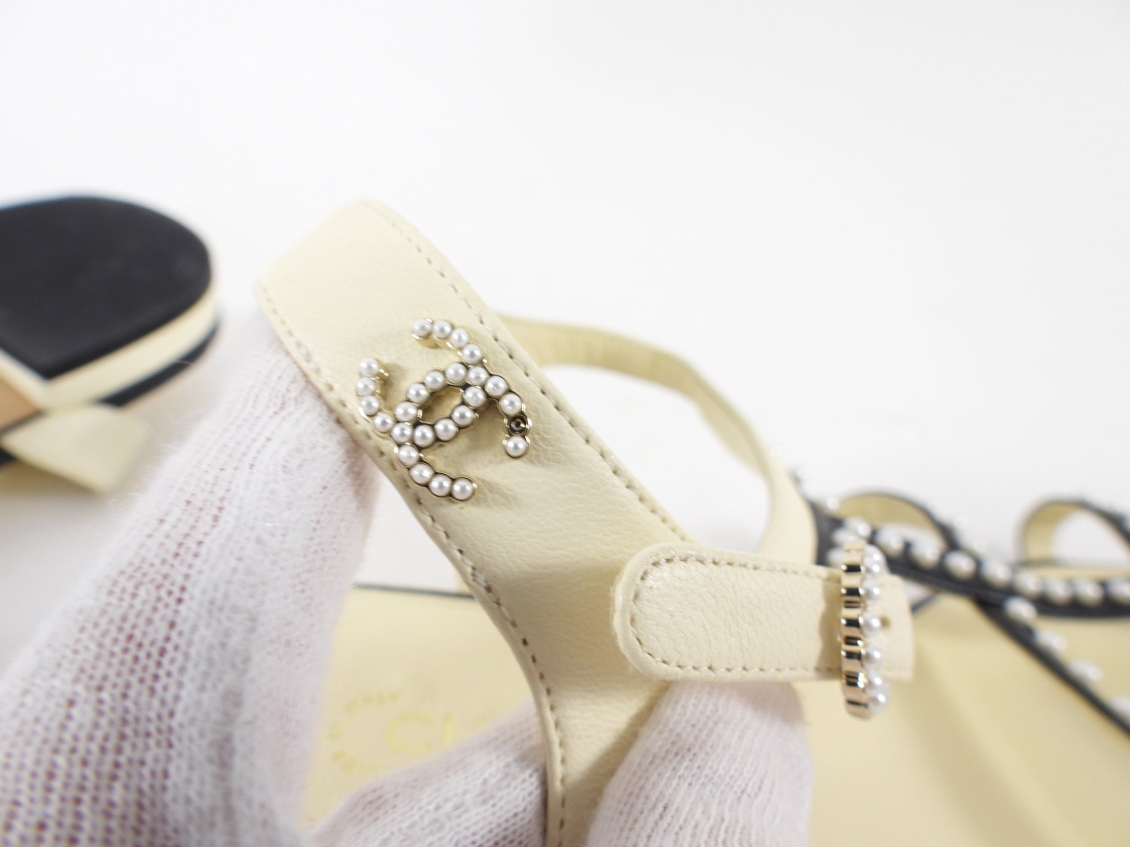 Chanel SS16 Black White Faux Pearl Cage Flat Sandals - 37 / 37.5