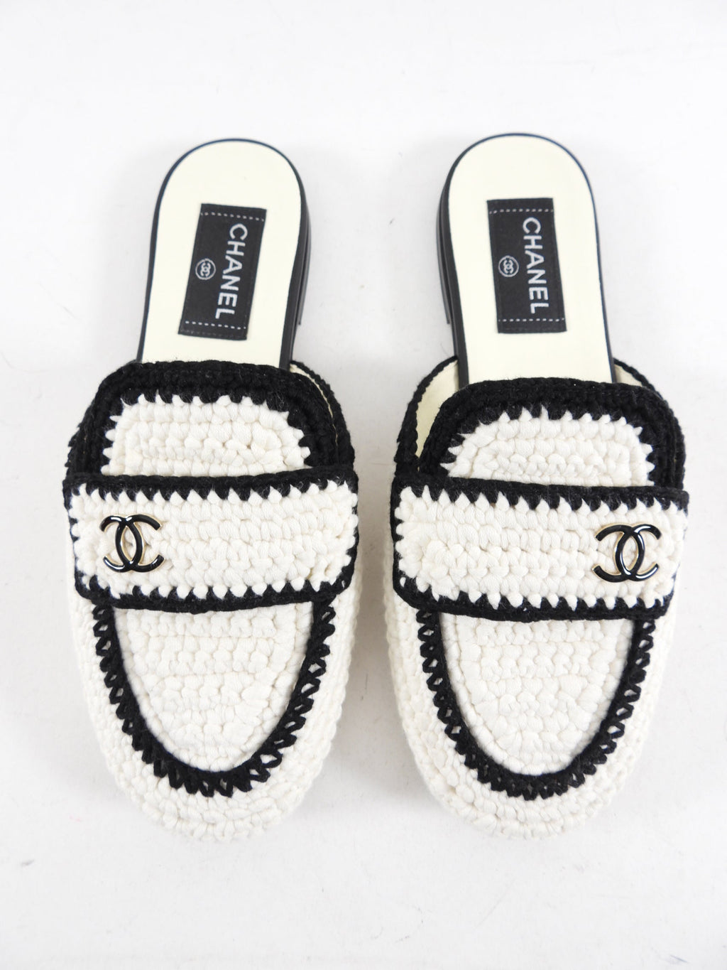 Chanel 2023 Black White Knit CC Logo Mules - 37