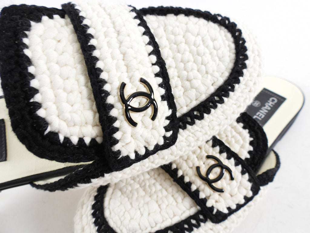 Chanel 2023 Black White Knit CC Logo Mules - 37