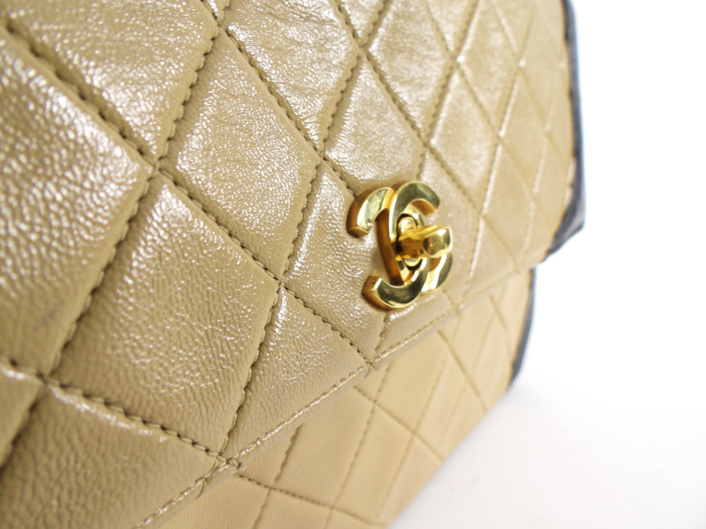 Chanel Vintage 1989 Beige and Black Two-Tone Medium Flap Bag