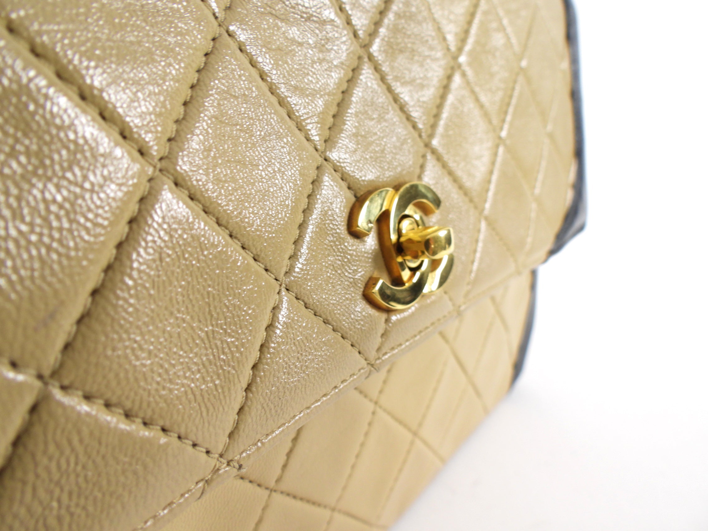 Chanel Vintage 1989 Beige and Black Two-Tone Medium Flap Bag