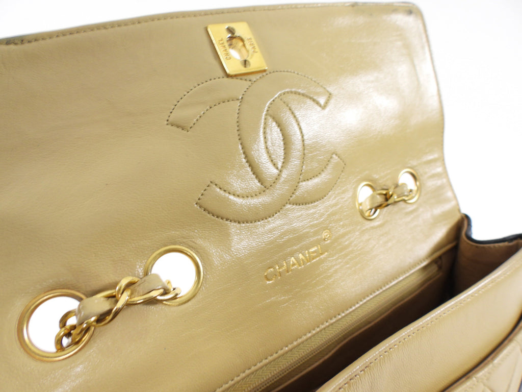 Chanel Vintage 1989 Beige and Black Two-Tone Medium Flap Bag