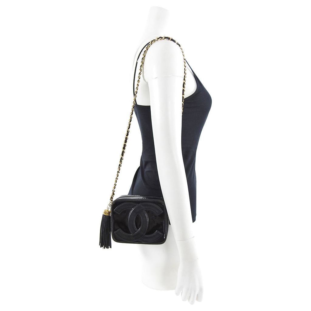 Chanel Vintage 1986 Mini Black Patent CC Logo Camera Bag