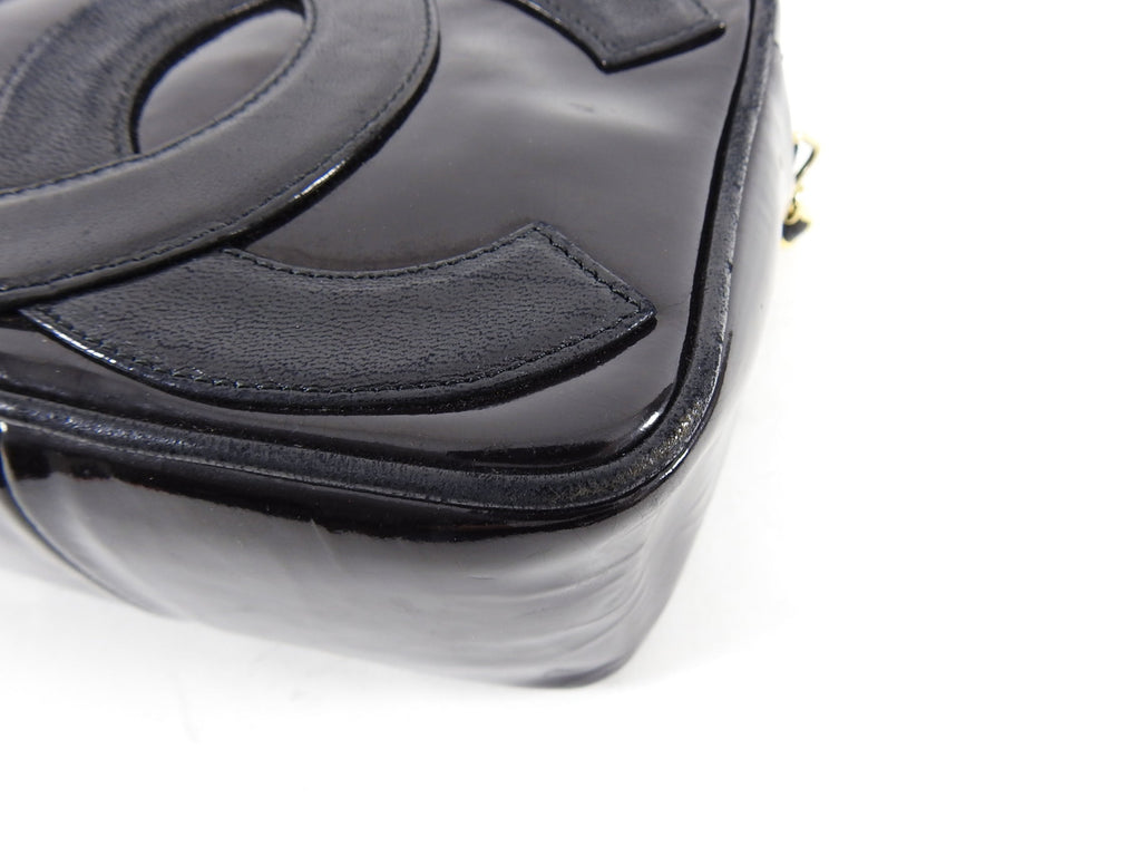Chanel Vintage 1986 Mini Black Patent CC Logo Camera Bag