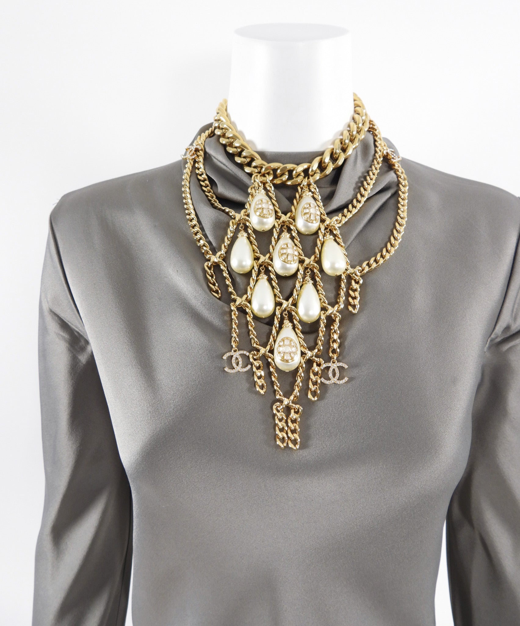 Chanel 20K Gold Chain and Teardrop Pearl Gripoix Bib Necklace