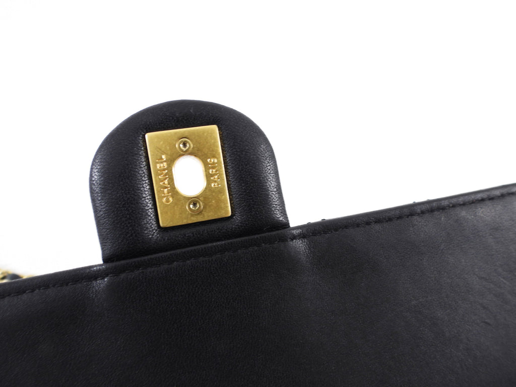 Chanel Black Quilted Leather Chic Pearls Flap Bag