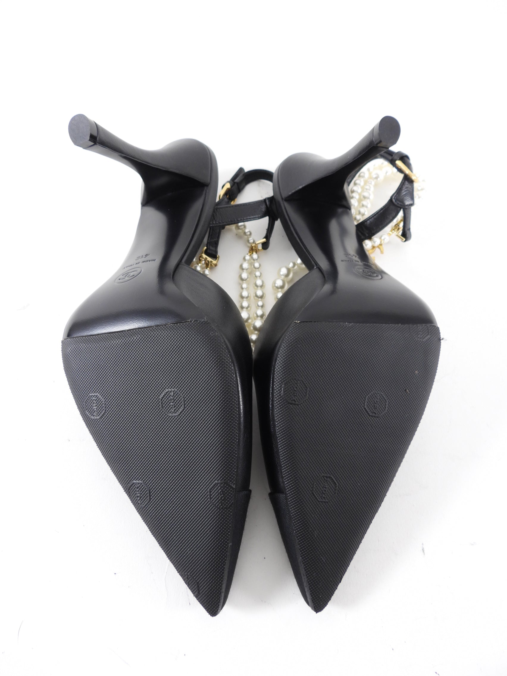 Chanel Black Leather and Fabric Cap Toe Pearl High Heels - 40C