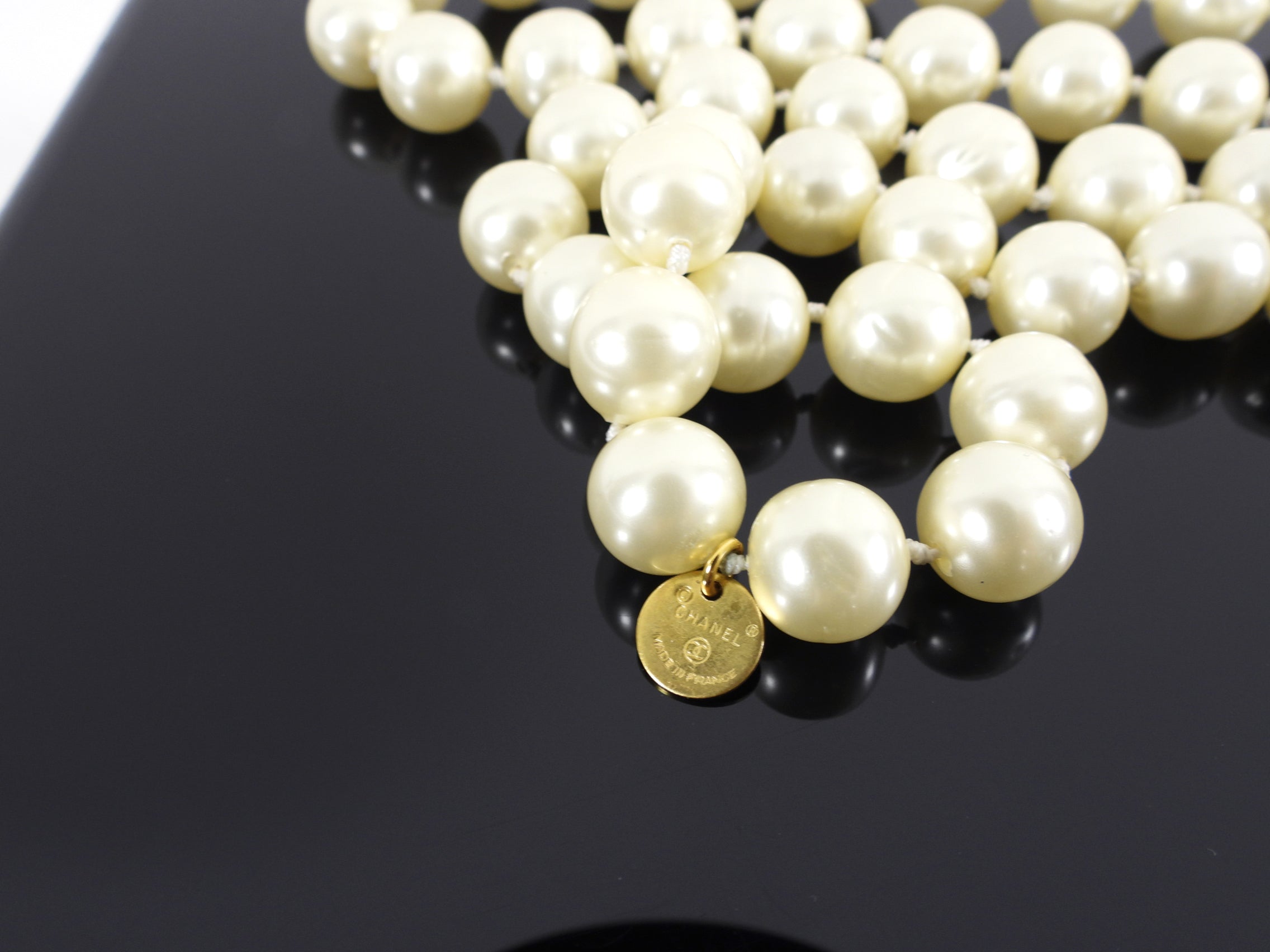 Chanel Vintage 1980’s Faux Pearl Single Strand Necklace