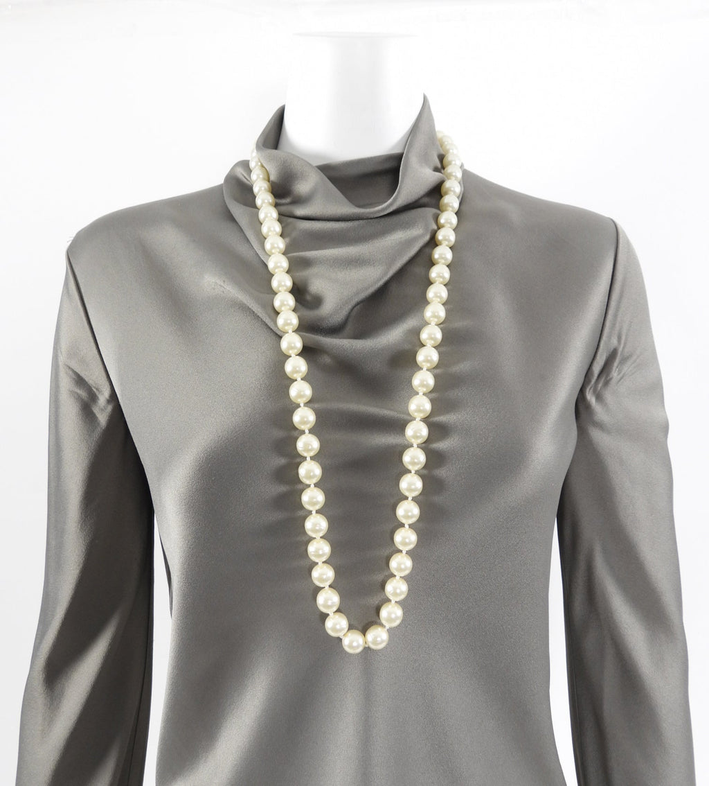 Chanel Vintage 1980’s Faux Pearl Single Strand Necklace
