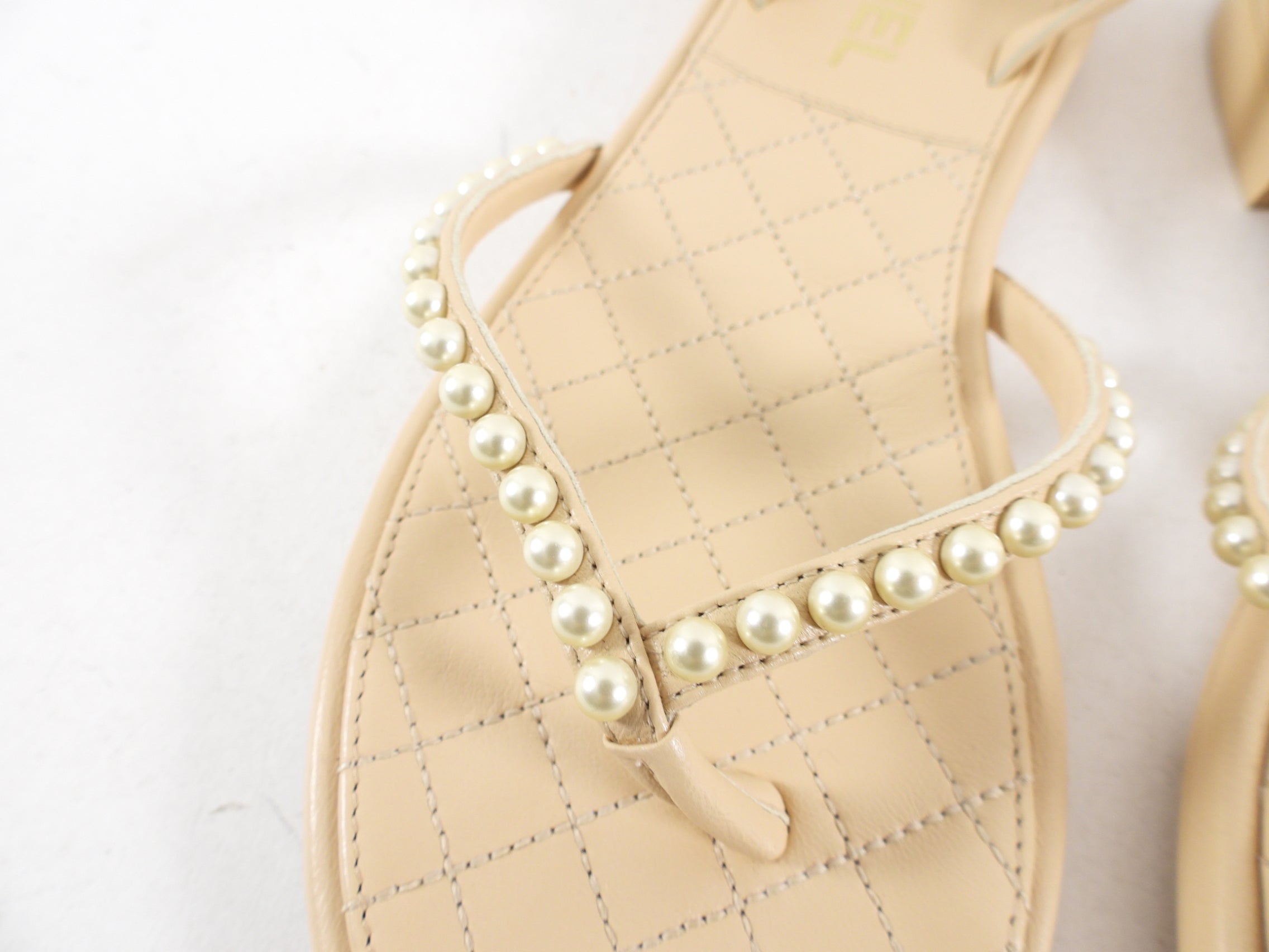 Chanel Beige Quilted Faux Pearl Thong Flat Sandals - 37 / 7