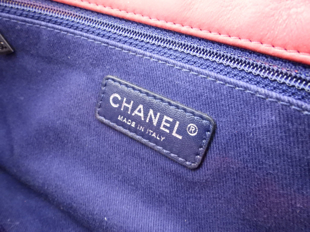 Chanel Fuchsia Pink Calfskin Bubble Quilt Medium Flap Bag