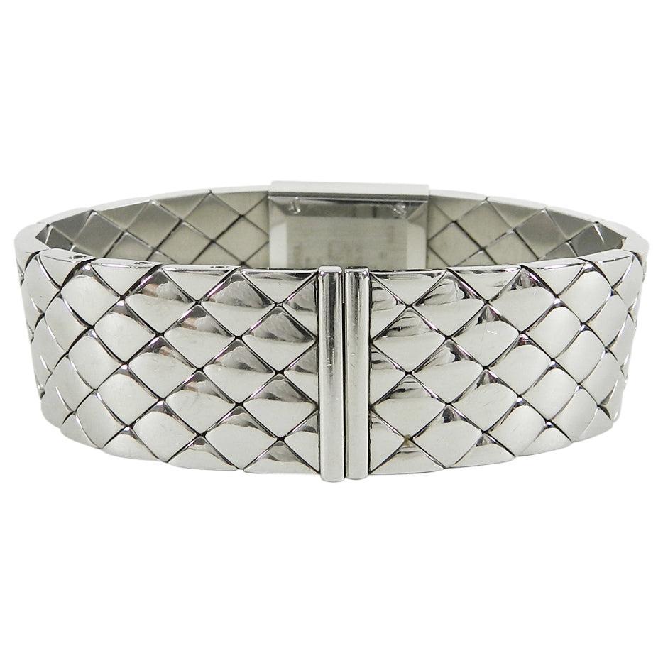 Chanel Vintage 1993 Silver Matelasse Quilt Acier Ladies Wrist Watch