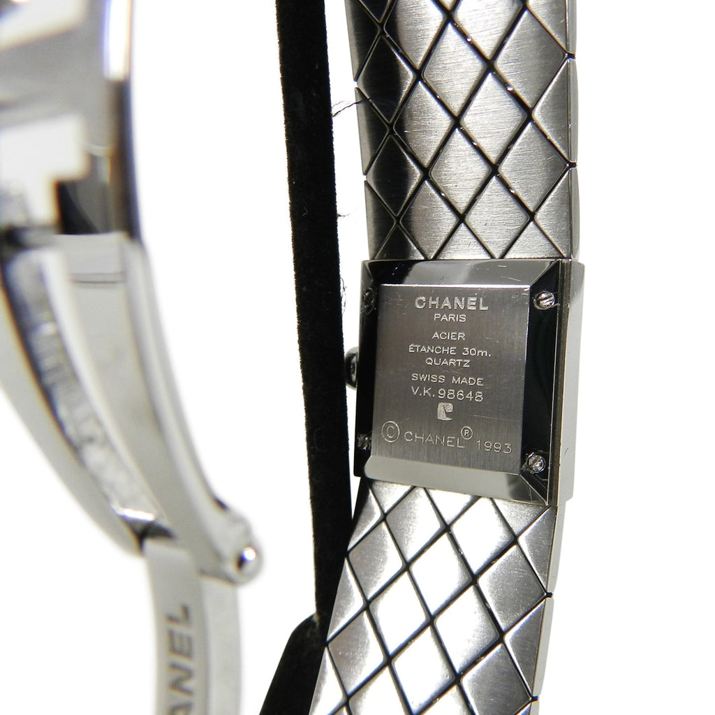 Chanel Vintage 1993 Silver Matelasse Quilt Acier Ladies Wrist Watch