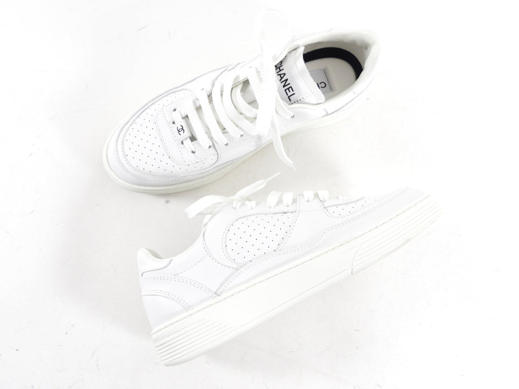 Chanel 23A White Leather Low Top CC Sneakers - 37.5 / 37