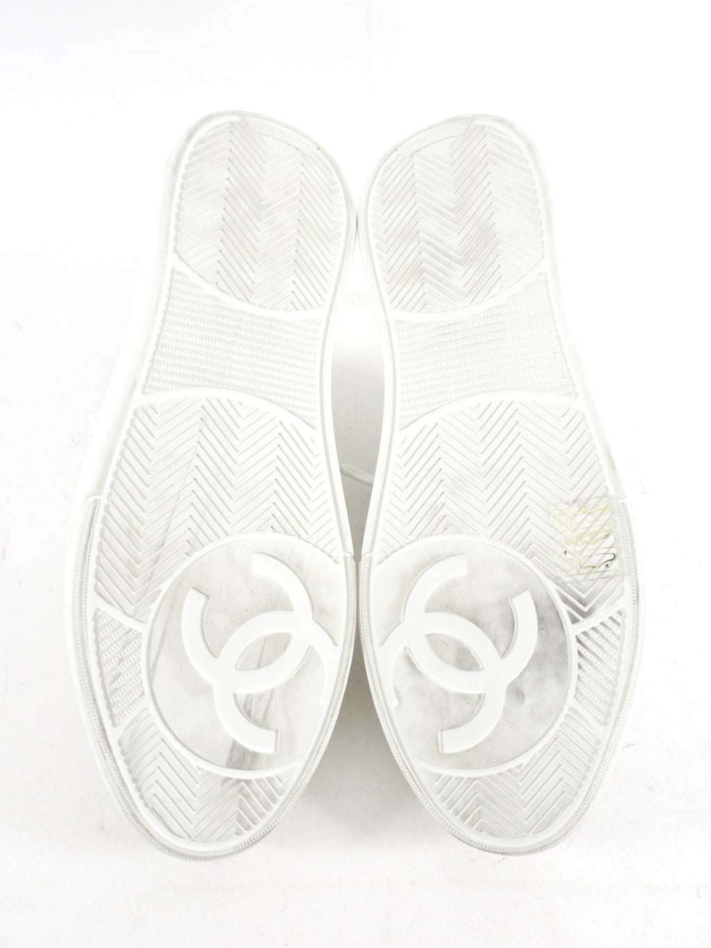 Chanel 23A White Leather Low Top CC Sneakers - 37.5 / 37