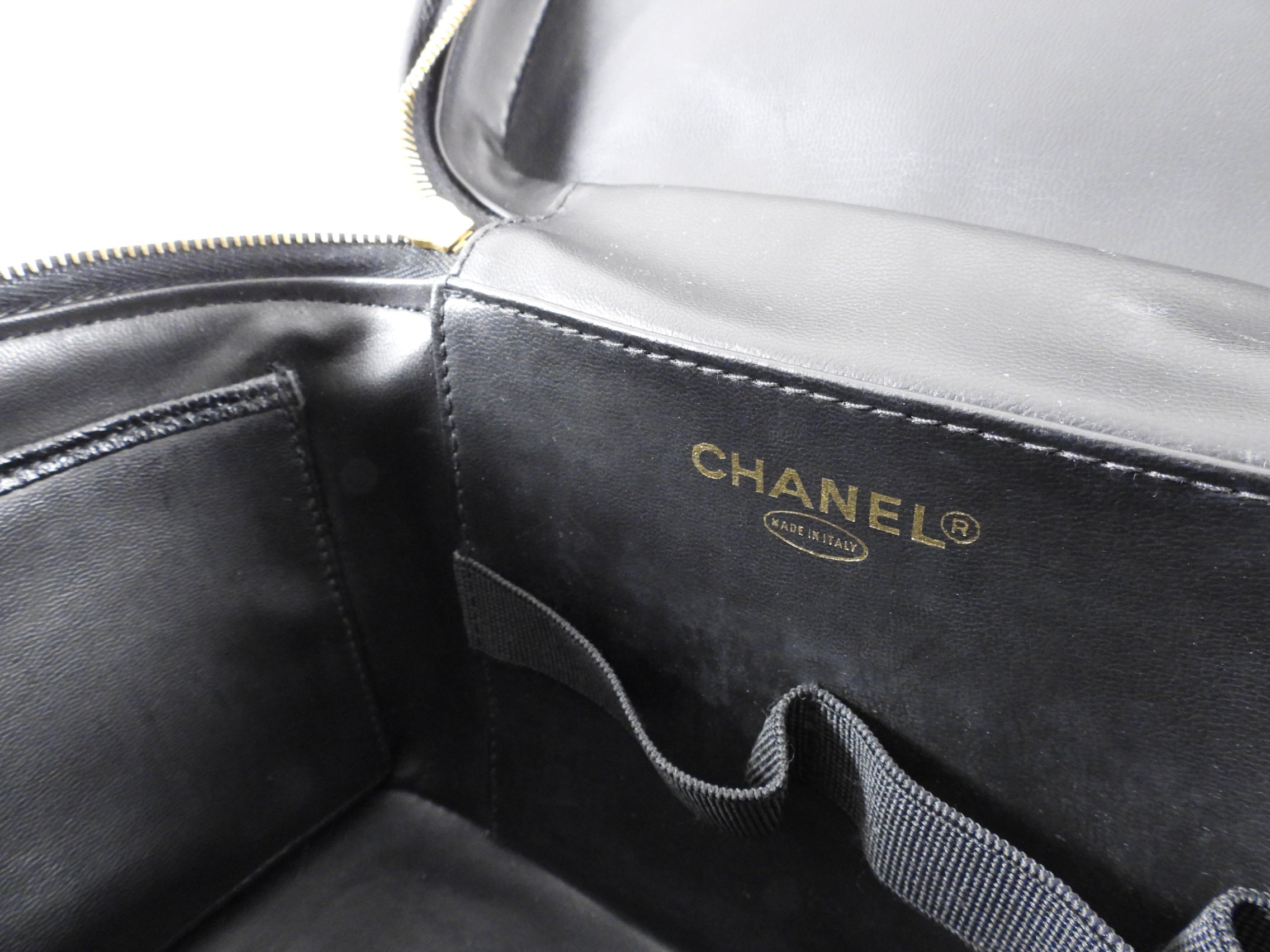 Chanel Vintage 1996 Black Caviar CC Vanity Shoulder Bag