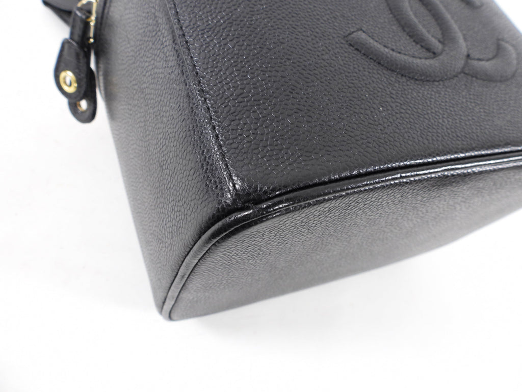 Chanel Vintage 1996 Black Caviar CC Vanity Shoulder Bag