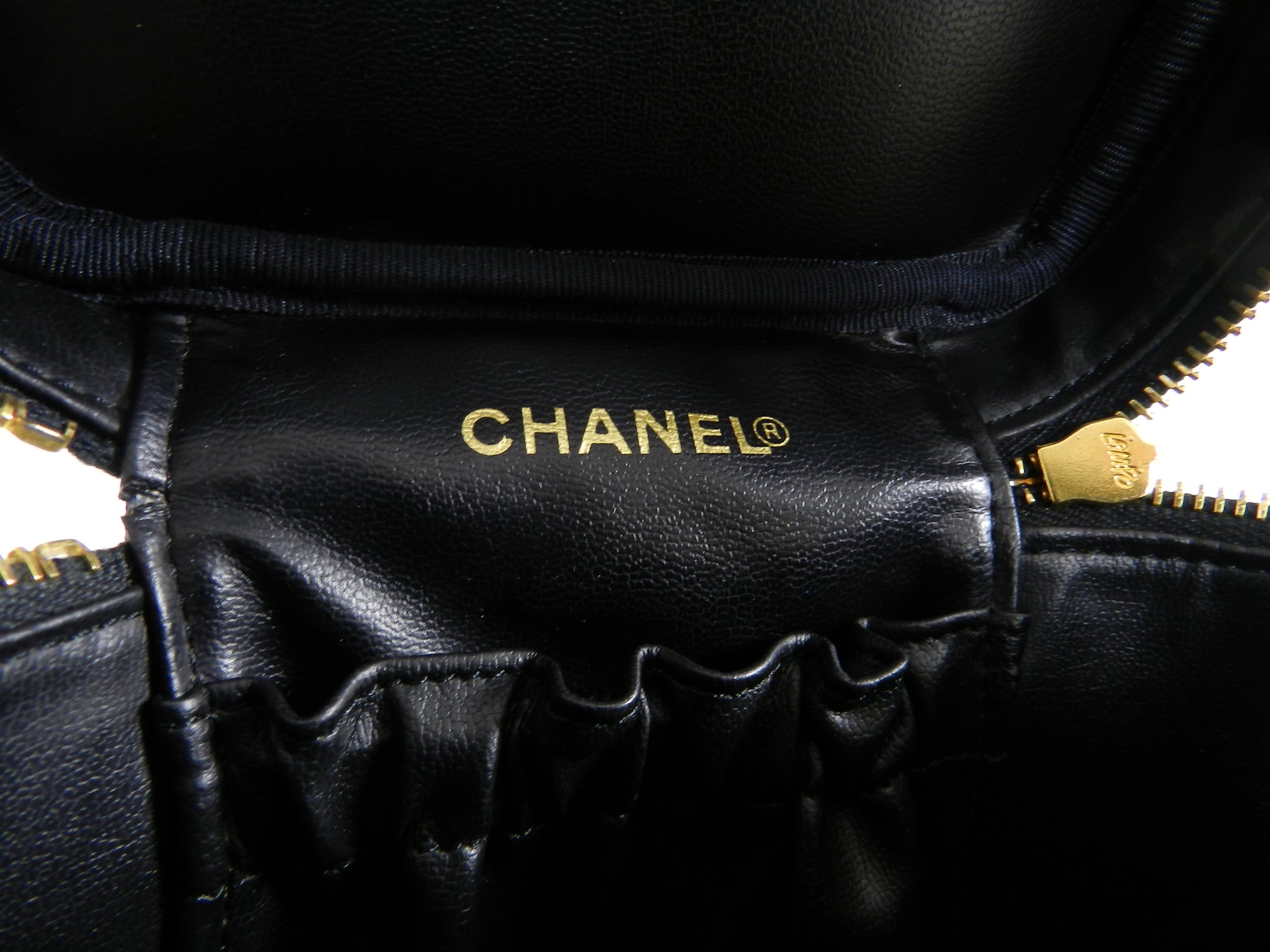 Chanel Vintage 1994 Caviar Leather CC Logo Vanity Travel Case Bag