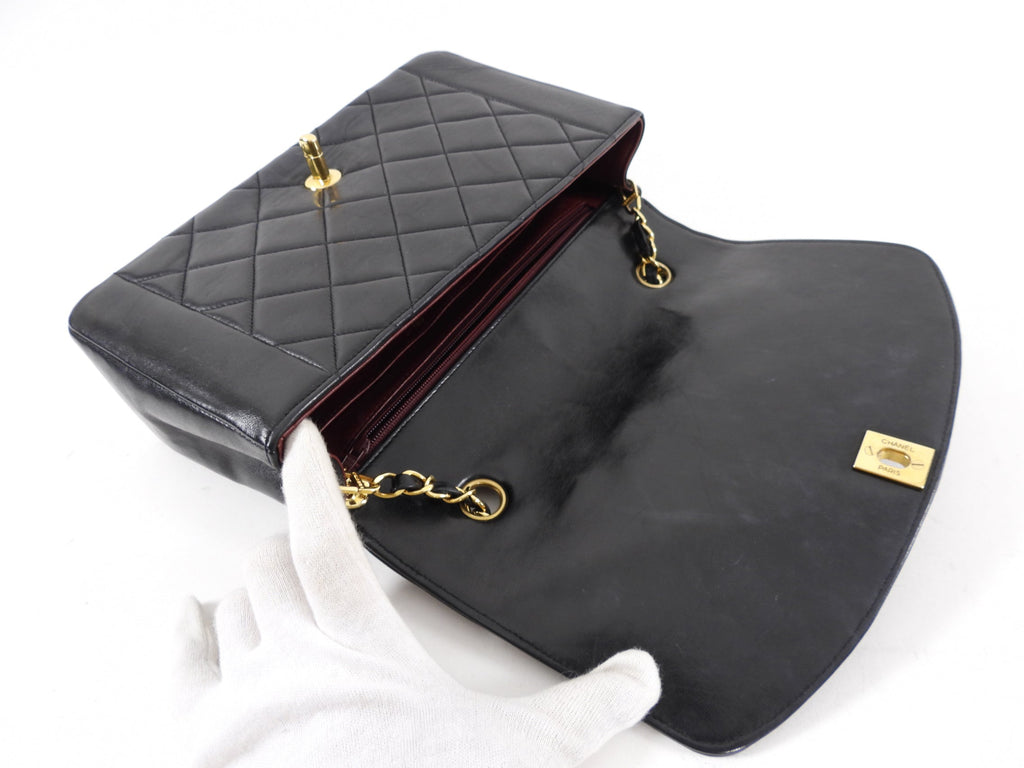 Chanel Vintage 2000-2002 Black Lambskin Quilt Diana Medium Flap Bag