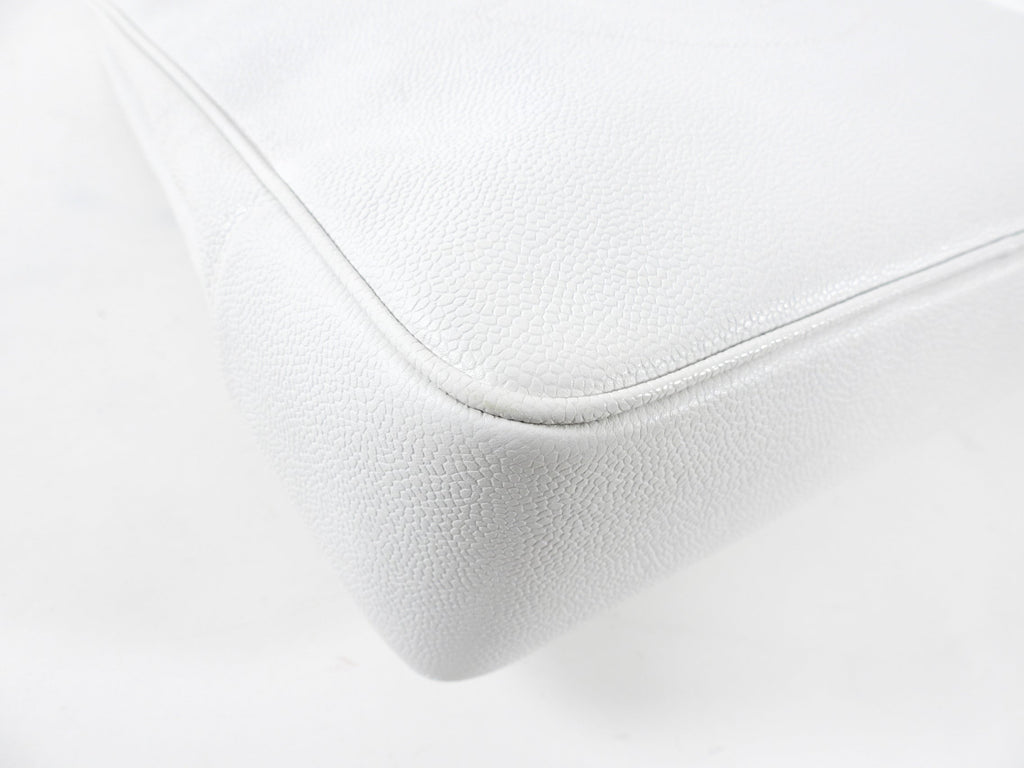 Chanel Vintage 1994 White Caviar Large CC Shoulder Tote Bag