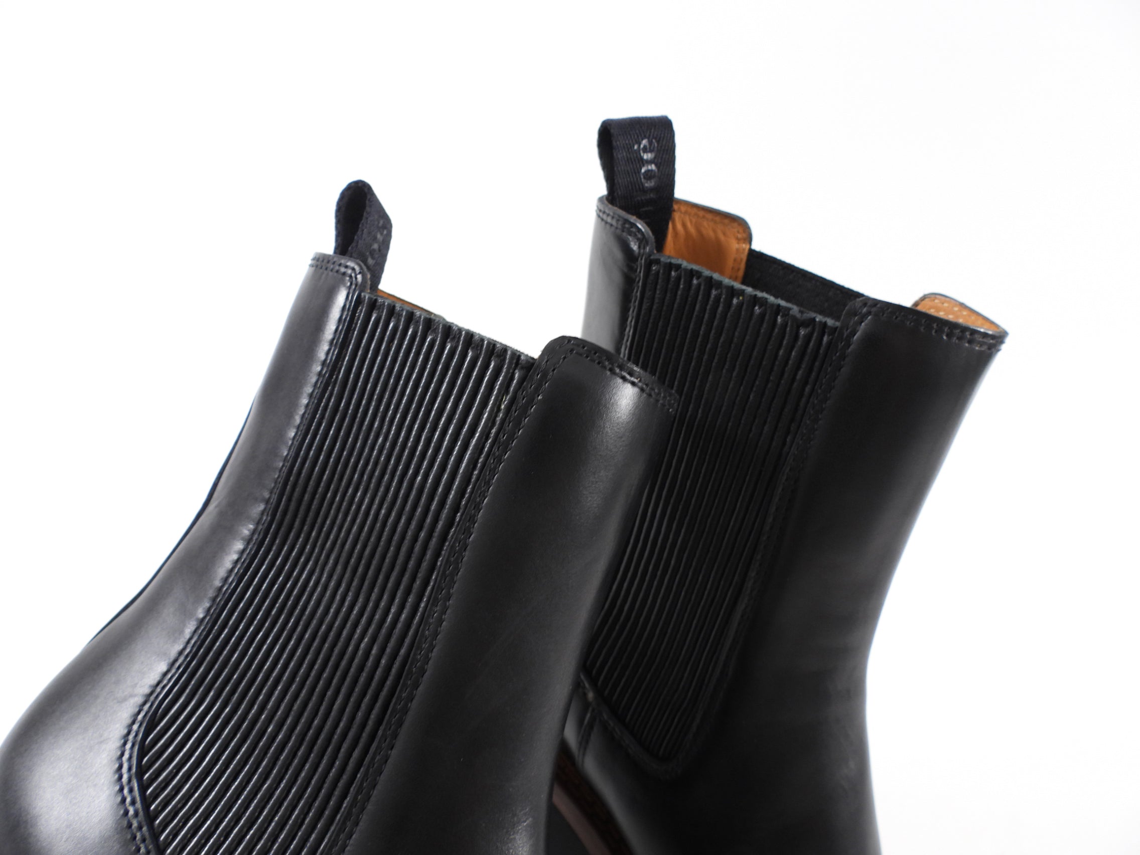 Chloe Black Leather Owena Track Sole Ankle Boot - 37
