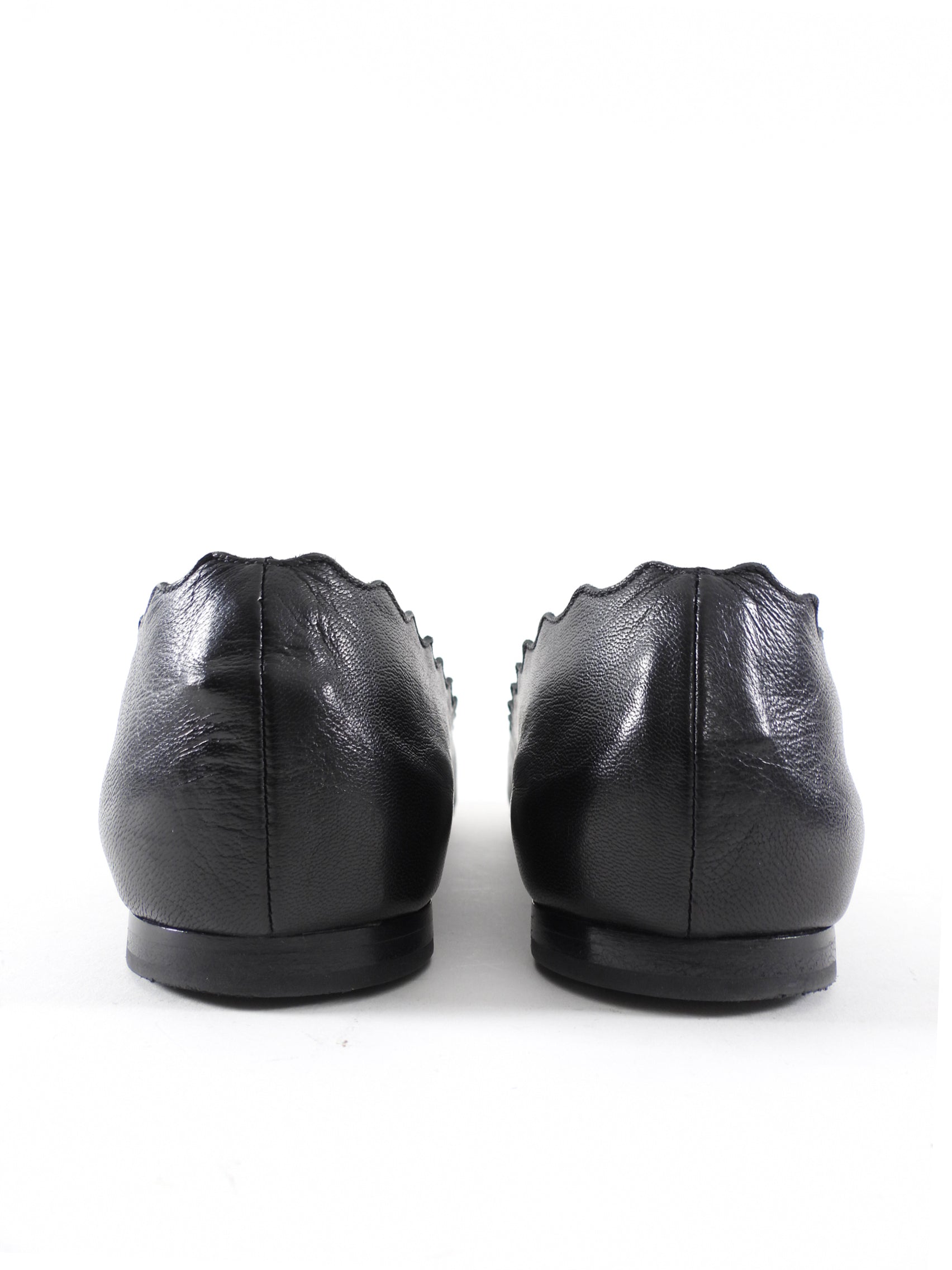 Chloe Black Leather Scalloped Lauren Flat Shoes - 38.5
