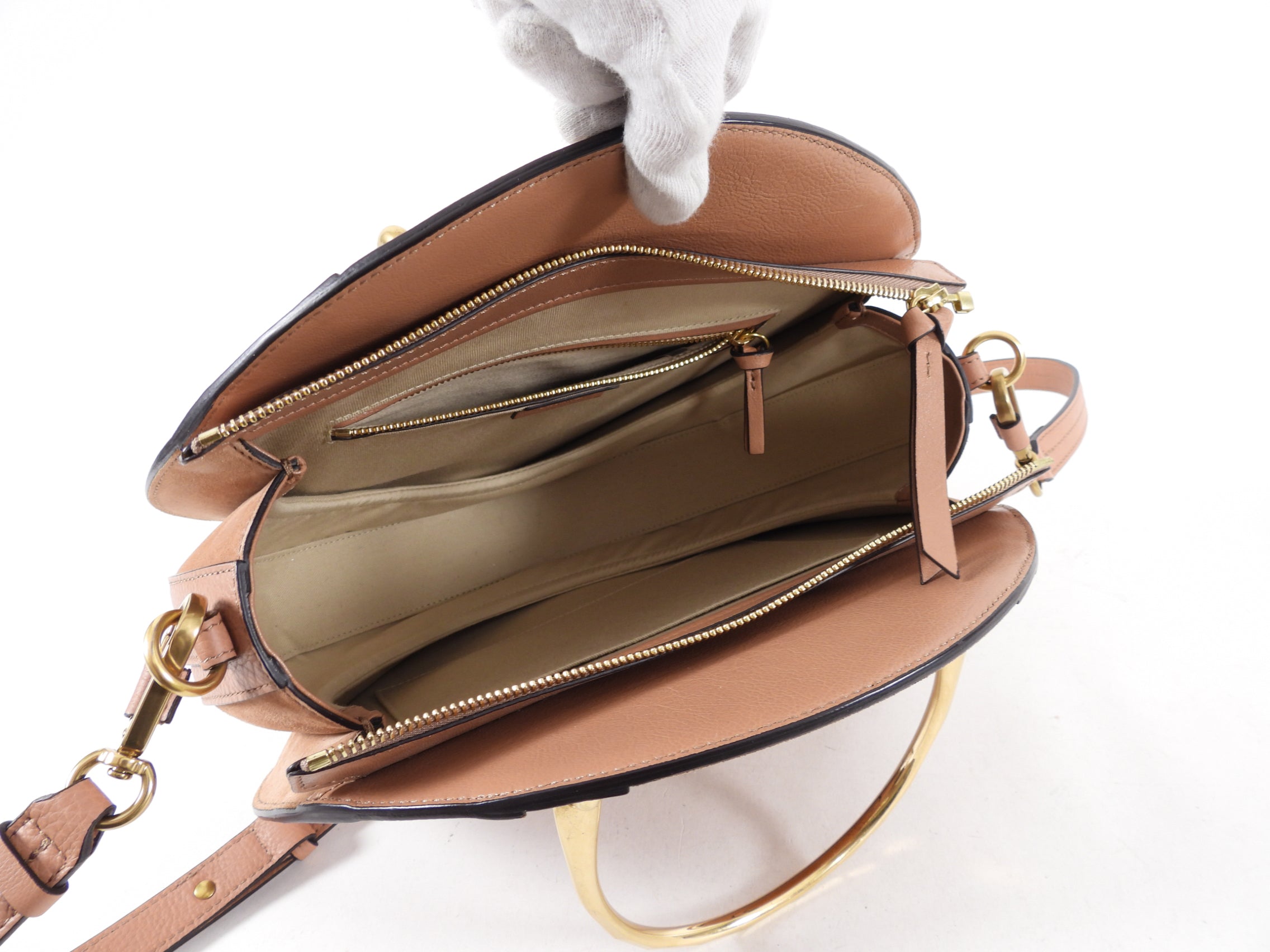 Chloe Large Nougat Leather Round Pixie Bag