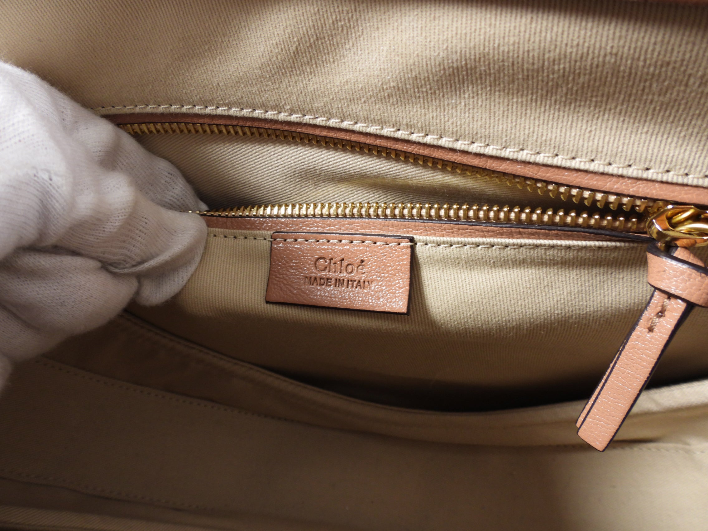 Chloe Large Nougat Leather Round Pixie Bag