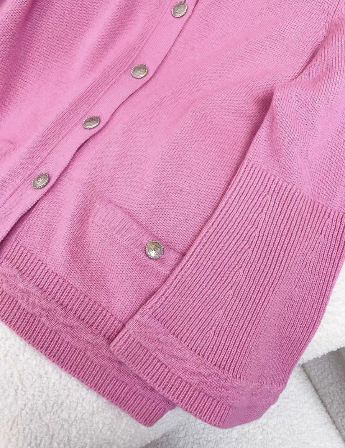 Chanel pink cashmere knitted igan